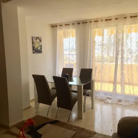 Puerto Paraiso Seaview For 5 People * 에스테포나