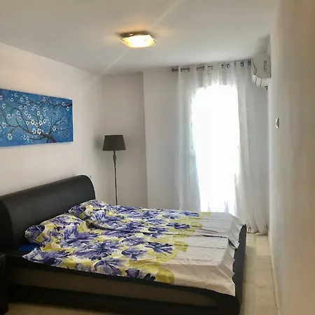 Puerto Paraiso Seaview For 5 People 아파트 에스테포나